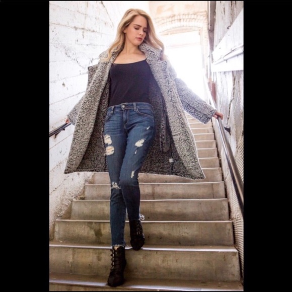 ⭕️LAST 1⭕️ 🌸TWO TONE SHERPA JACKET S-M-L NWT🌸 - Picture 5 of 8